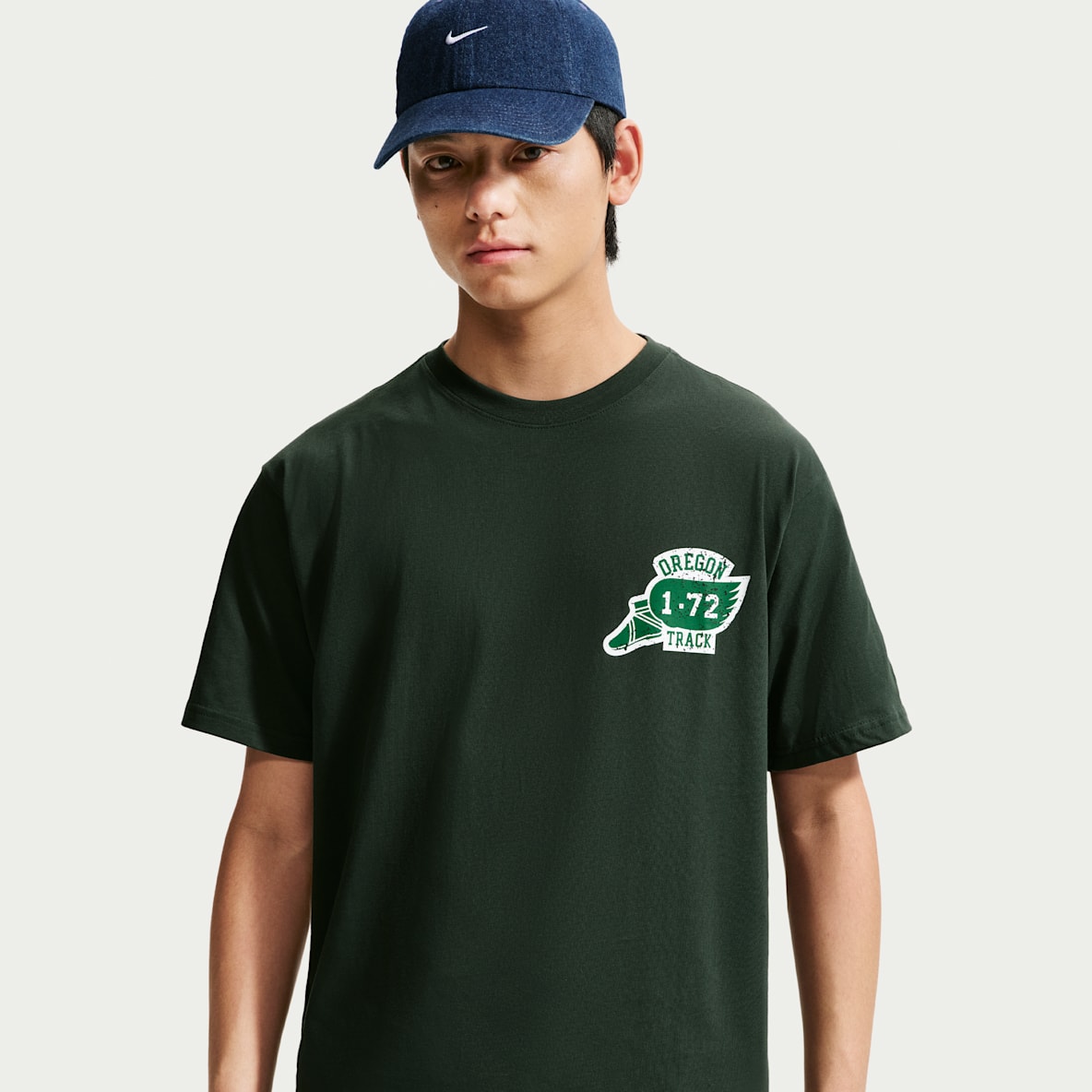 Nike Sportswear 男款 T 恤