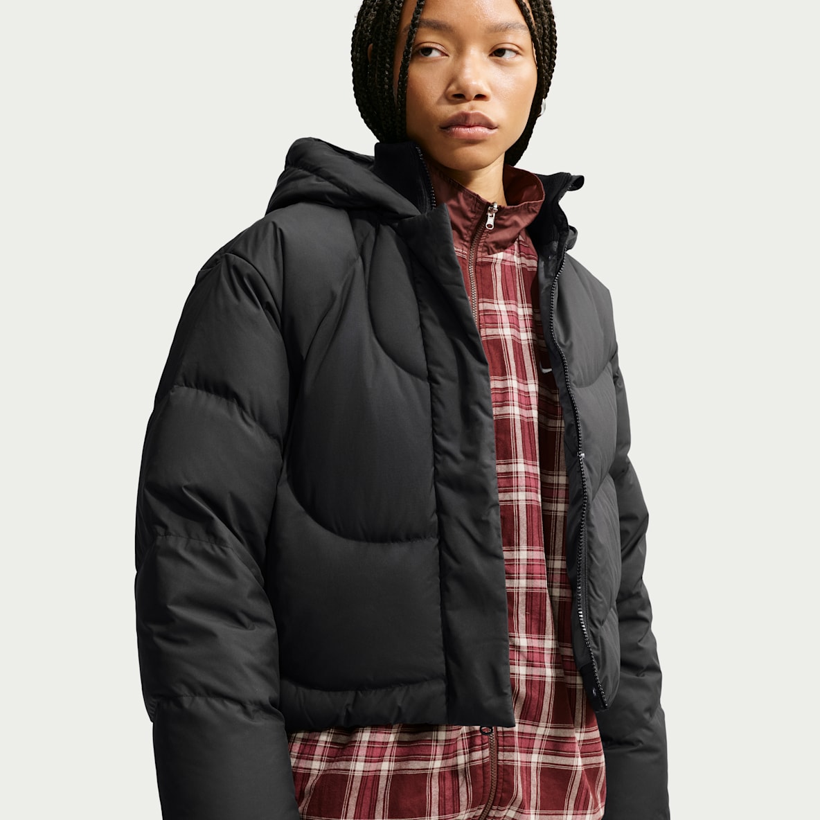 Nike Sportswear Swoosh Series Storm-FIT-Daunenjacke mit Kapuze und weiter Passform (Damen)