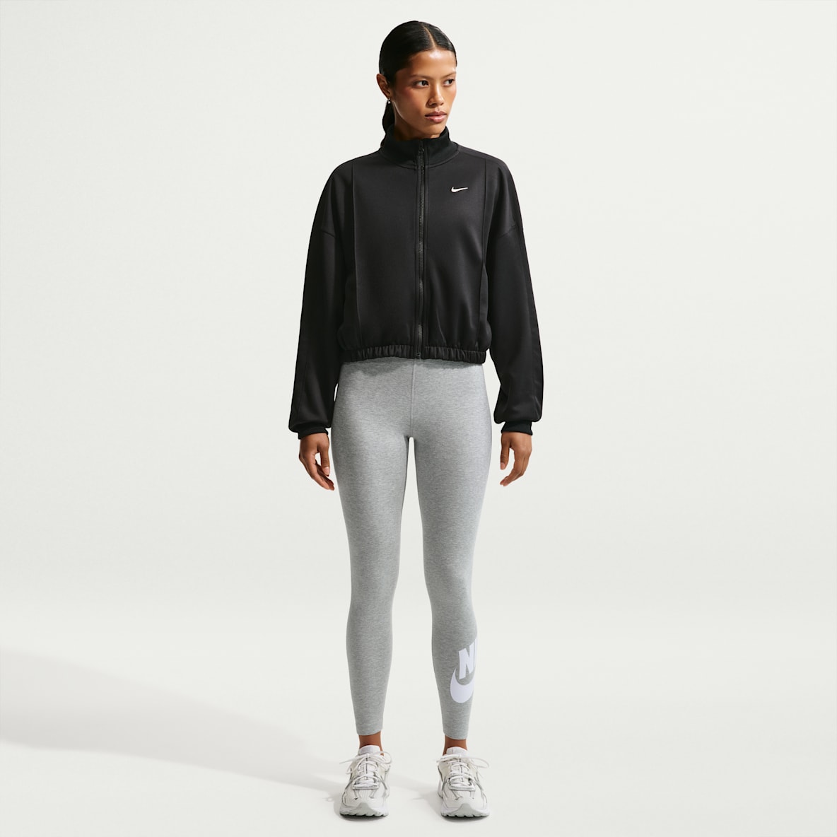 Nike Sportswear Classics Leggings de cintura alta con gráficos para mujer