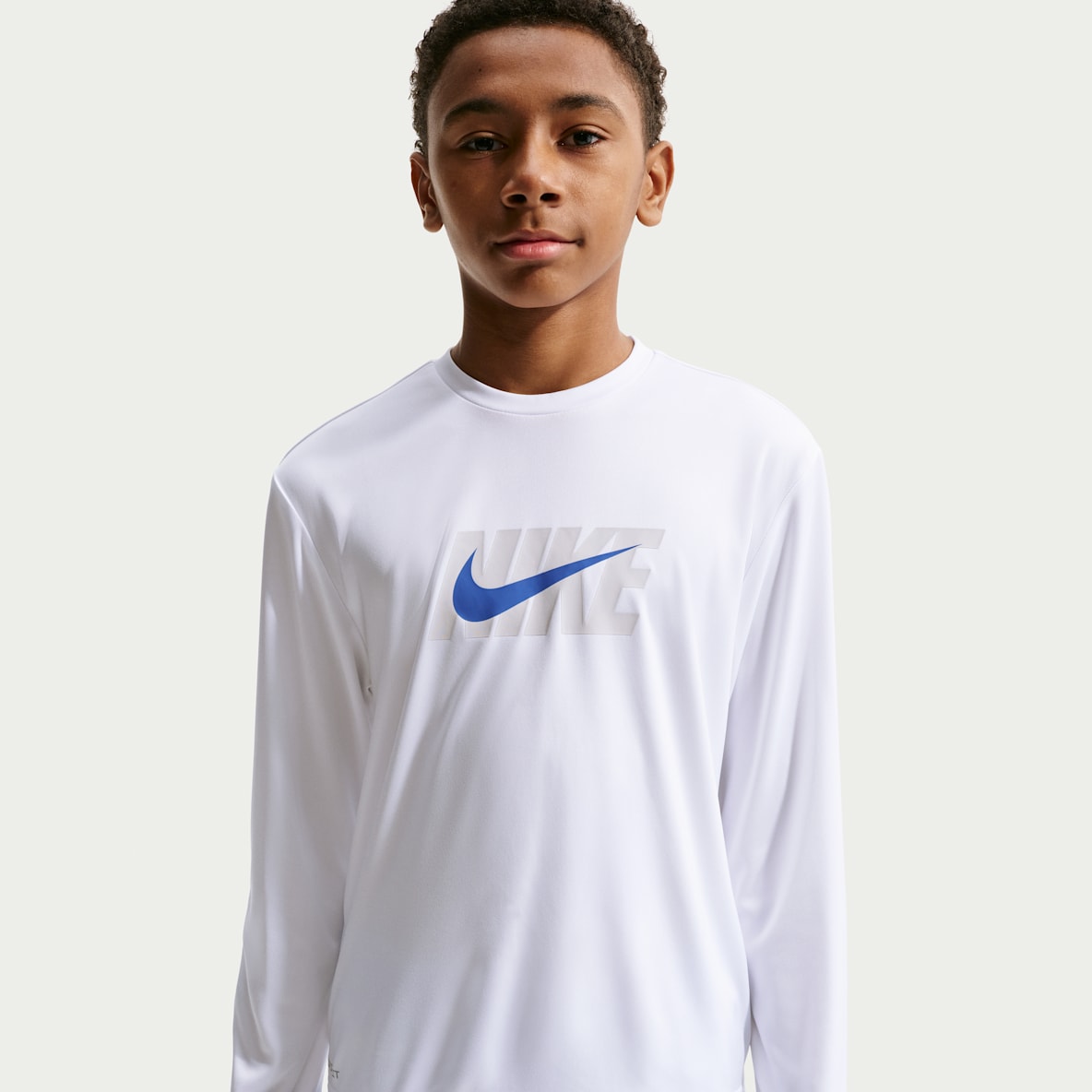 Nike Swim Hydroguard Playera de manga larga Dri-FIT UV para niños talla grande