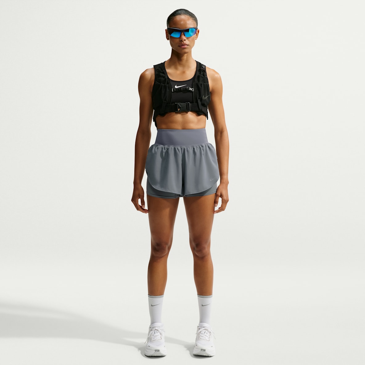 Nike Flow Dri-FIT 2-in-1-Laufshorts mit hohem Bund (Damen)
