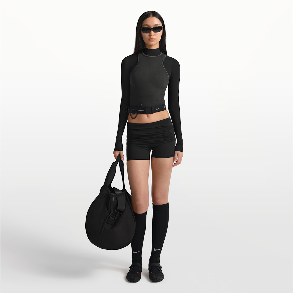 NikeSKIMS 매트 여성 3인치 폴드 오버 웨이스트밴드 쇼츠