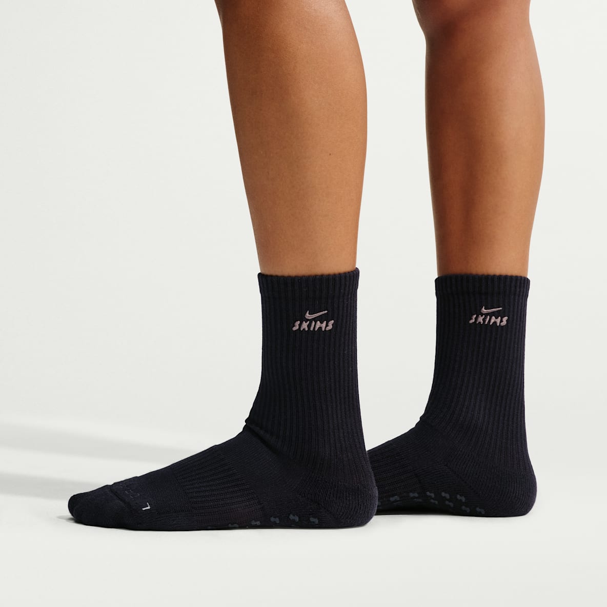 NikeSKIMS Dri-FIT Pilates Grip Crew Socks (1 Pair)