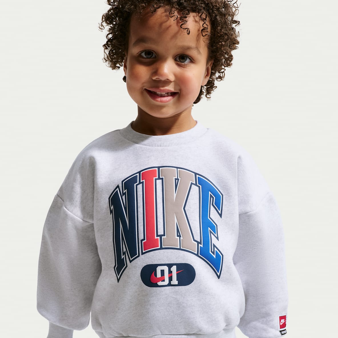 Nike Sportswear Sudadera infantil de cuello redondo de tejido Fleece Multisport