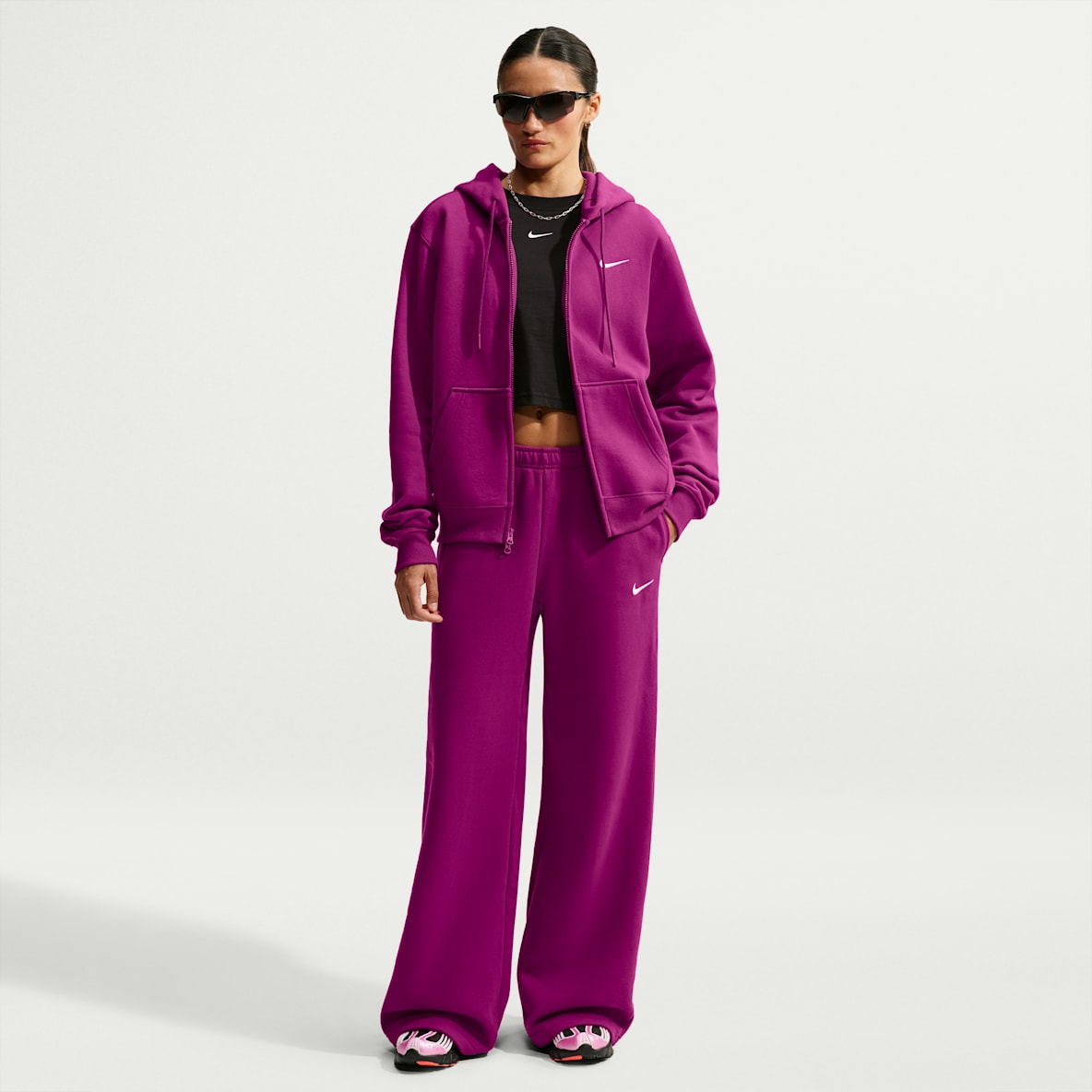 Nike Studio Fleece Medium Weight Pants de tiro medio y pierna amplia para mujer