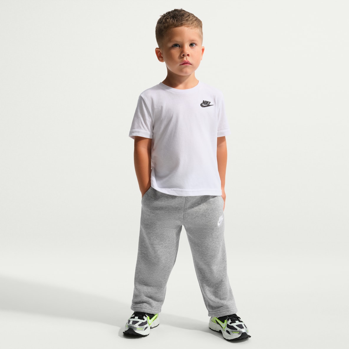 Nike Sportswear Pants holgados con dobladillo abierto infantiles