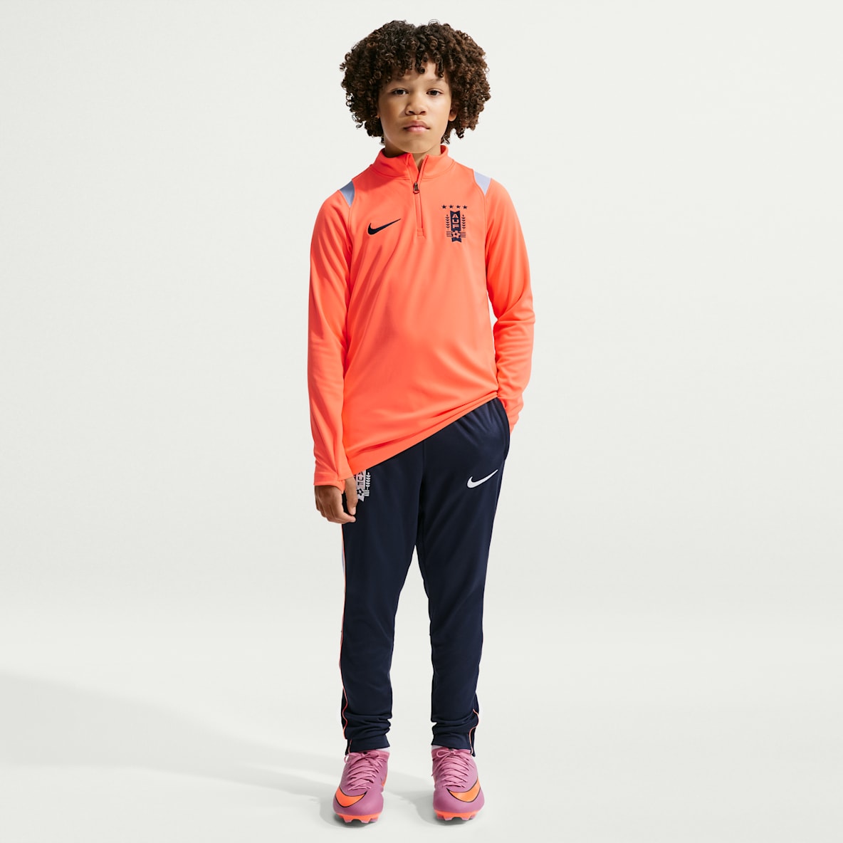 Uruguay Academy Pro Pants de fútbol Nike de tejido Knit Dri-FIT para niños talla grande