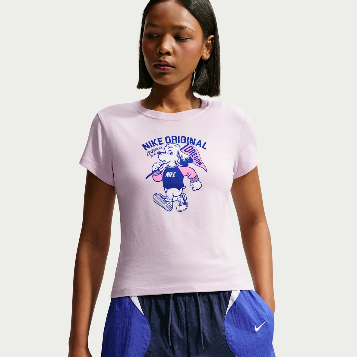 Nike Sportswear Chill Knit Playera slim mod-cropped para mujer