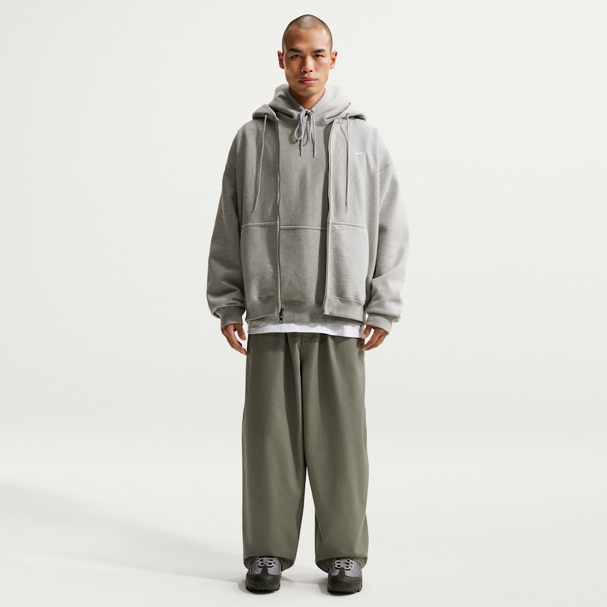 Nike Life Men's Wide-Leg Pants