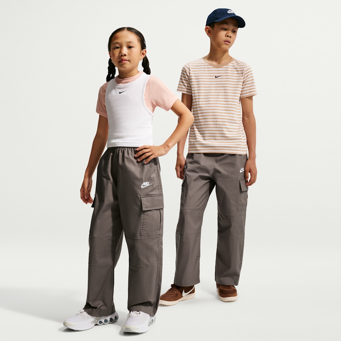 Nike Sportswear Club Big Kids' Woven Cargo Pants