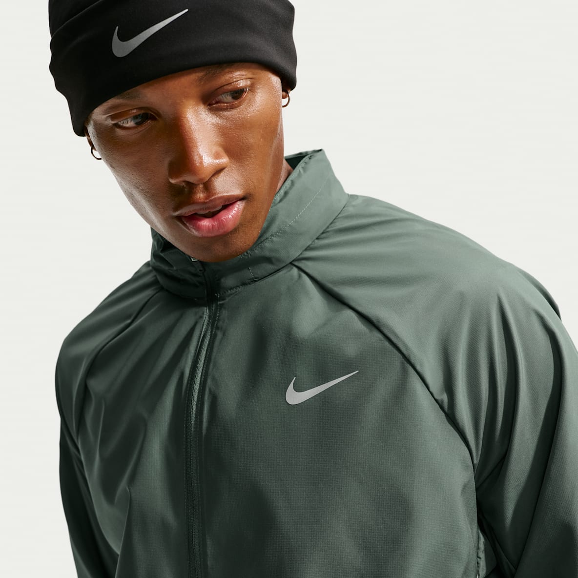 Nike Miler Men's Repel UV Protection Running Jacket