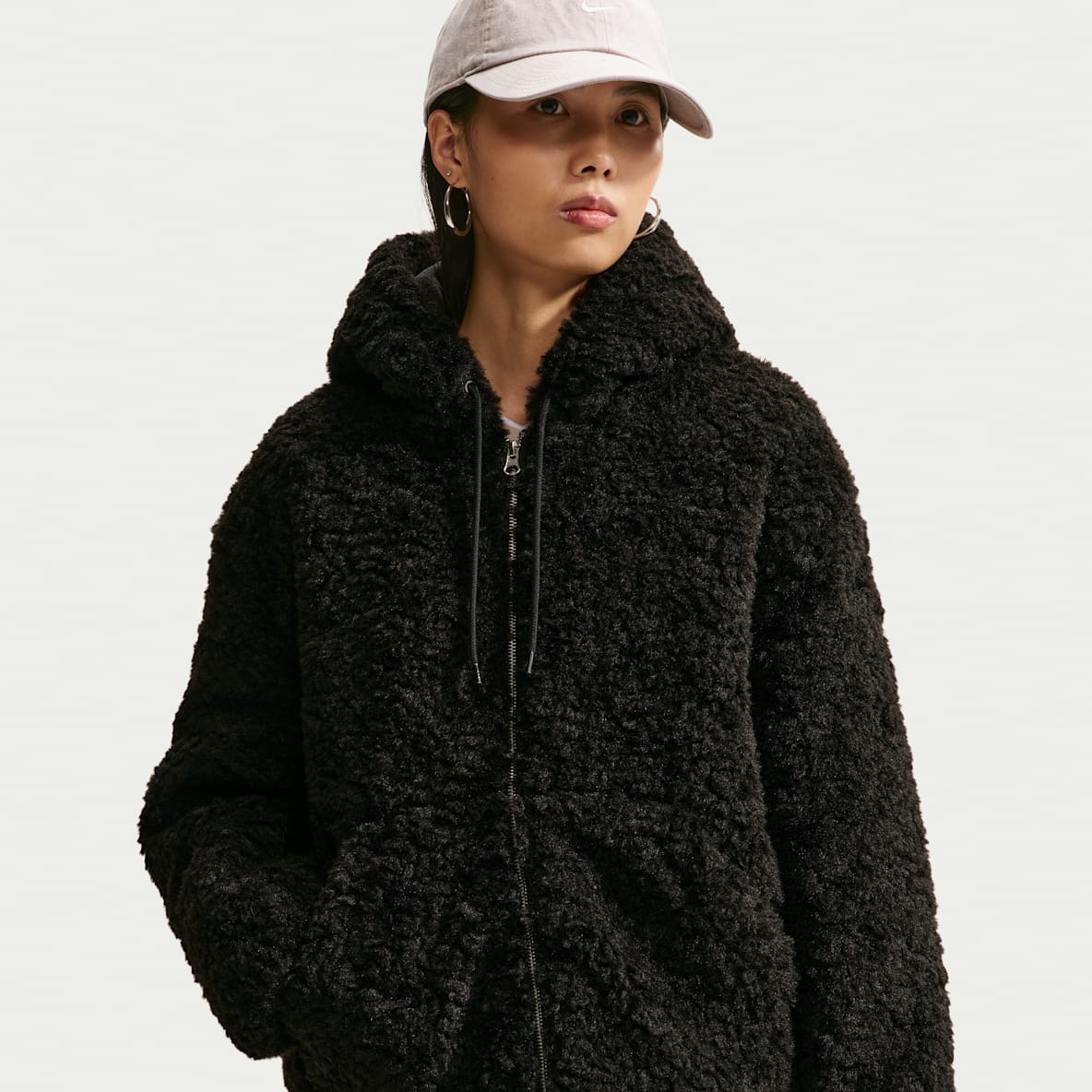 나이키 스포츠웨어 여성 루즈 써마 핏 하이 파일 플리스 풀집 후드 재킷