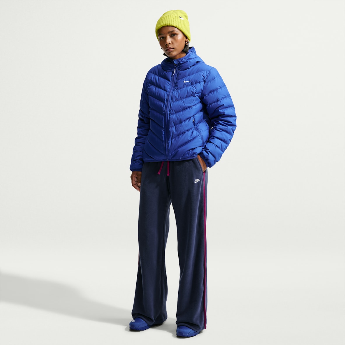 Nike Sportswear Women's Therma-FIT Mid-Rise Open-Hem Pants