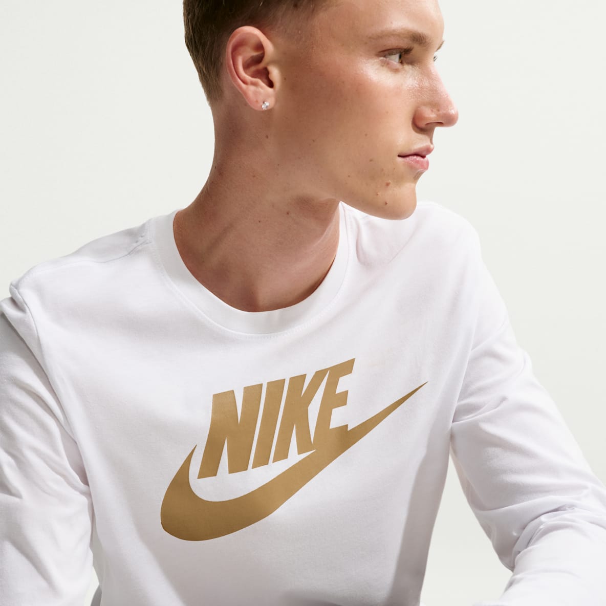 Nike Sportswear Men's Long-Sleeve T-Shirt