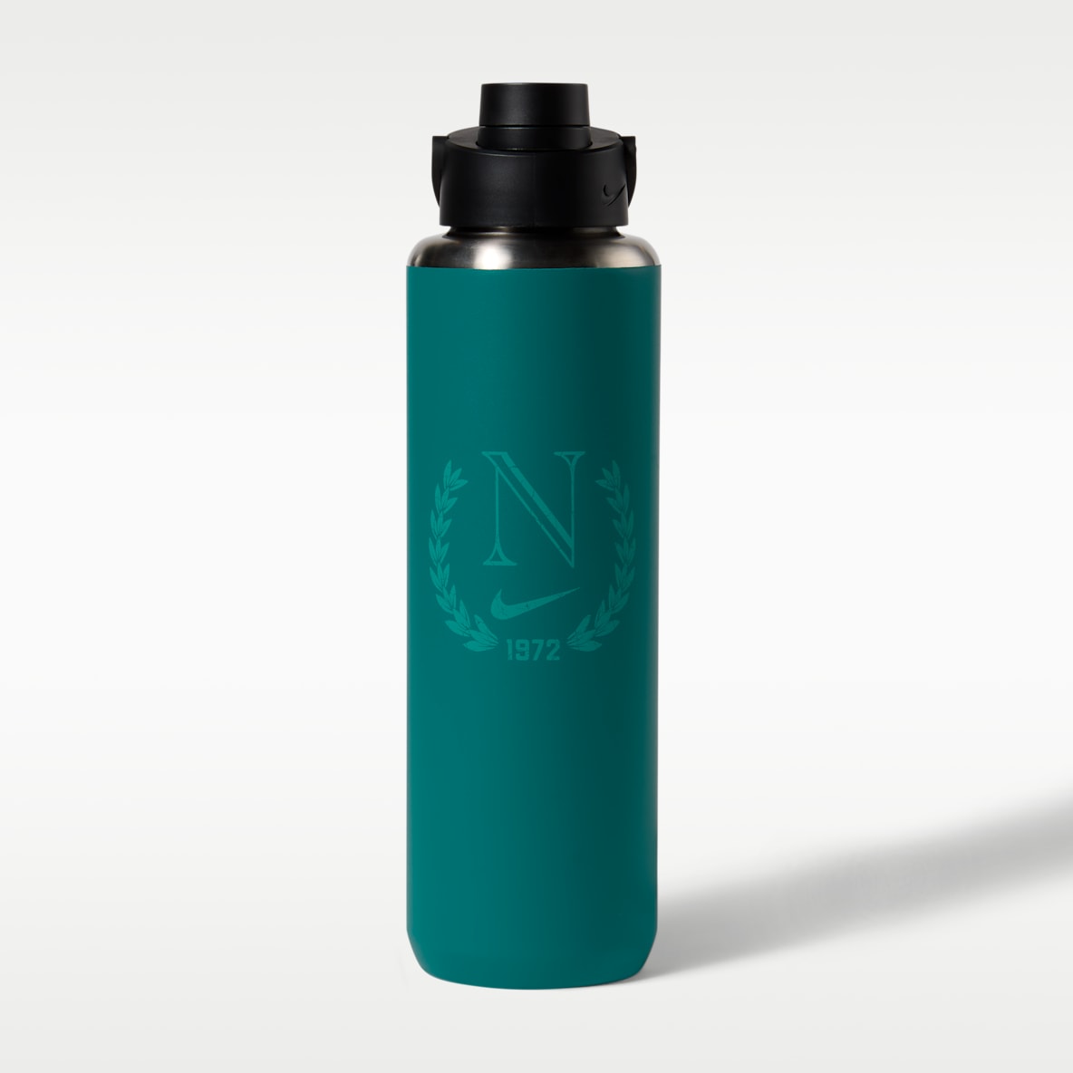 Nike Recharge Stainless Steel Chug Bottle (32 oz)