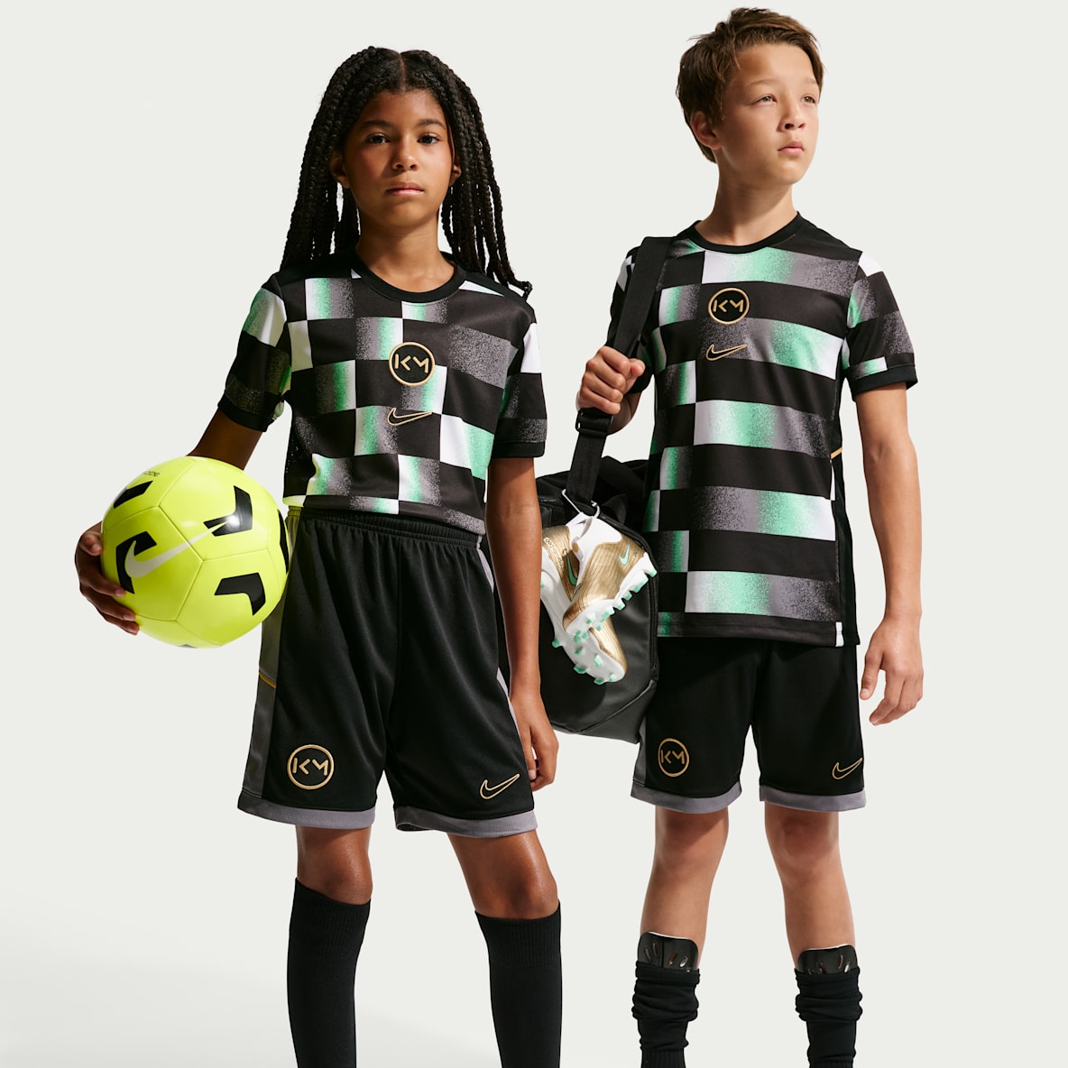 Kylian Mbappé Academy Older Kids' Nike Dri-FIT Football Shorts
