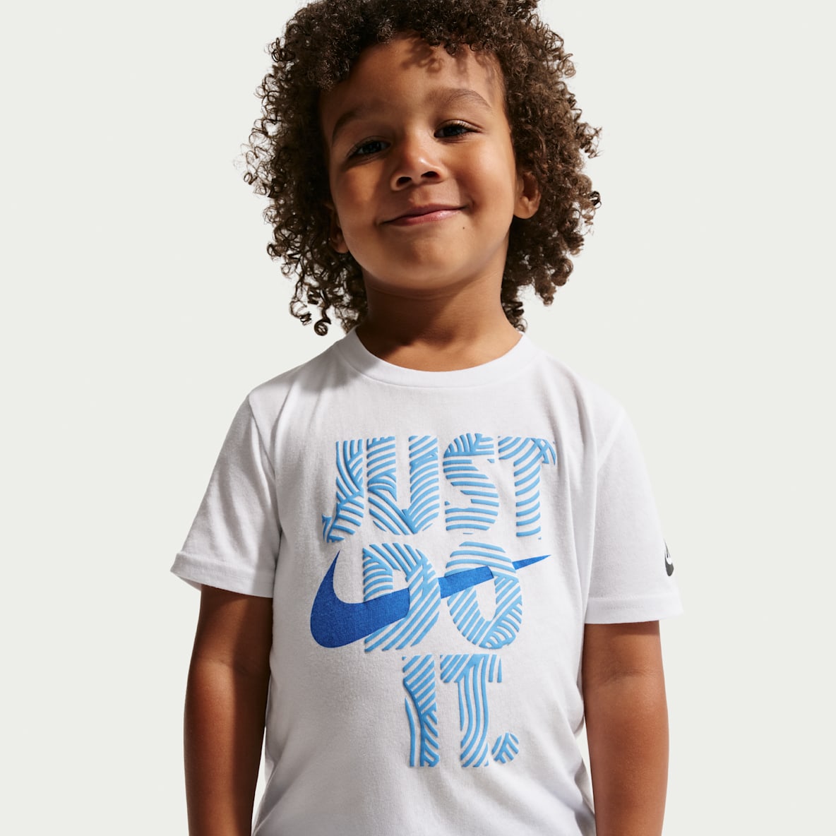 Nike In The Zone Playera con gráfico infantil
