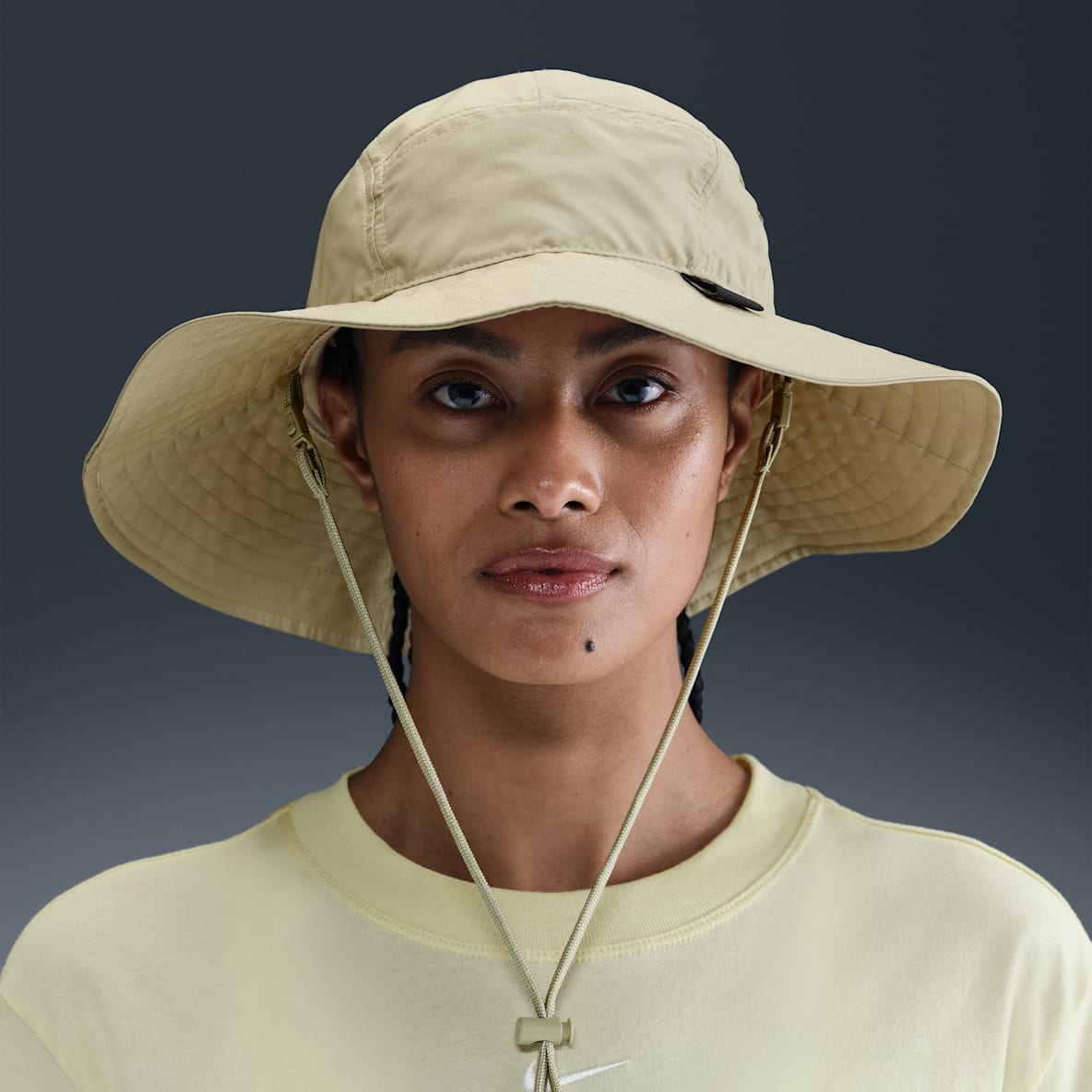 Nike Apex Wide-Brim Bucket Hat