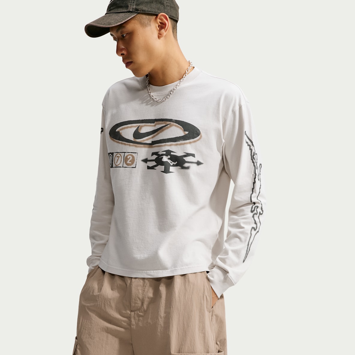 ナイキ スポーツウェア ロングスリーブ Tシャツ