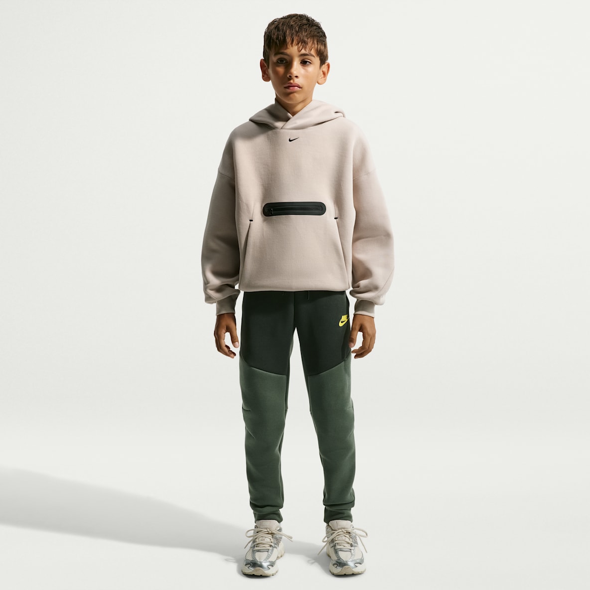 Nike Sportswear Tech Fleece Older Kids' Joggers