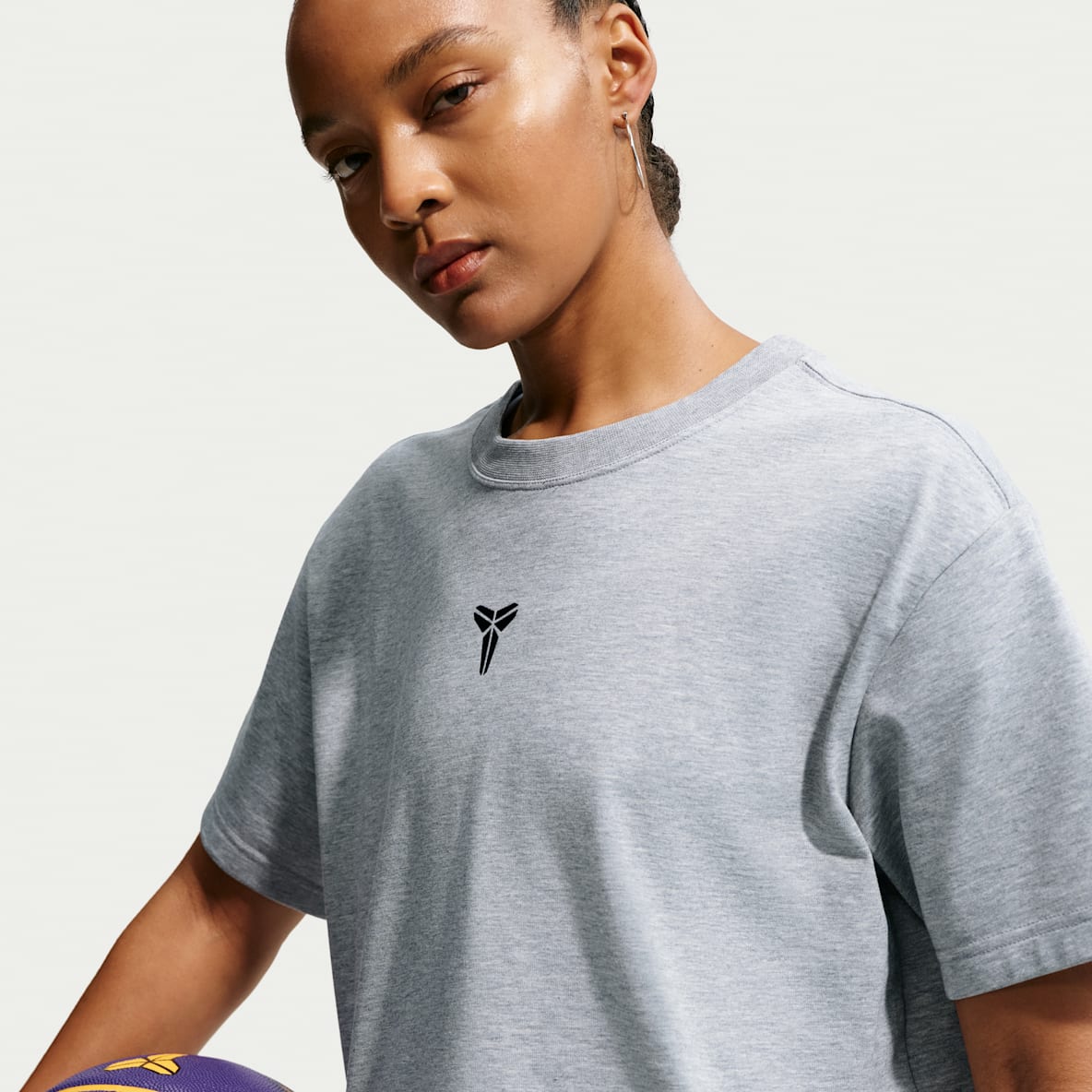 Kobe Women's Dri-FIT Cropped Basketball T-Shirt