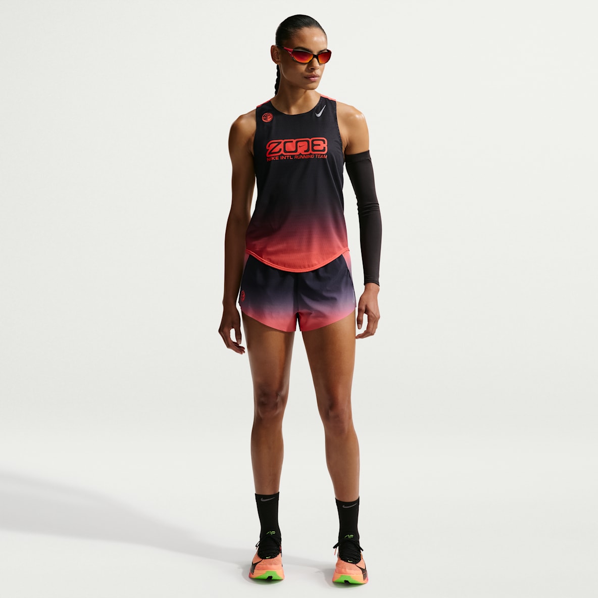 Nike AeroSwift Dri-FIT ADV 8 cm-es, belső rövidnadrággal bélelt női futórövidnadrág