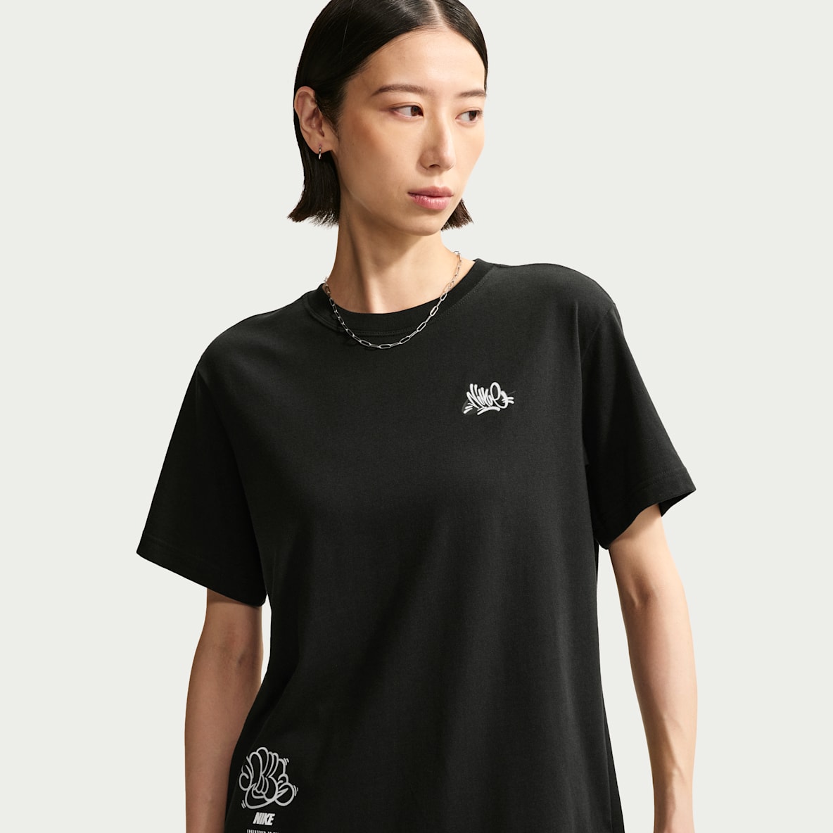 Nike Sportswear Classic เสื้อยืดโอเวอร์ไซส์ผู้หญิง