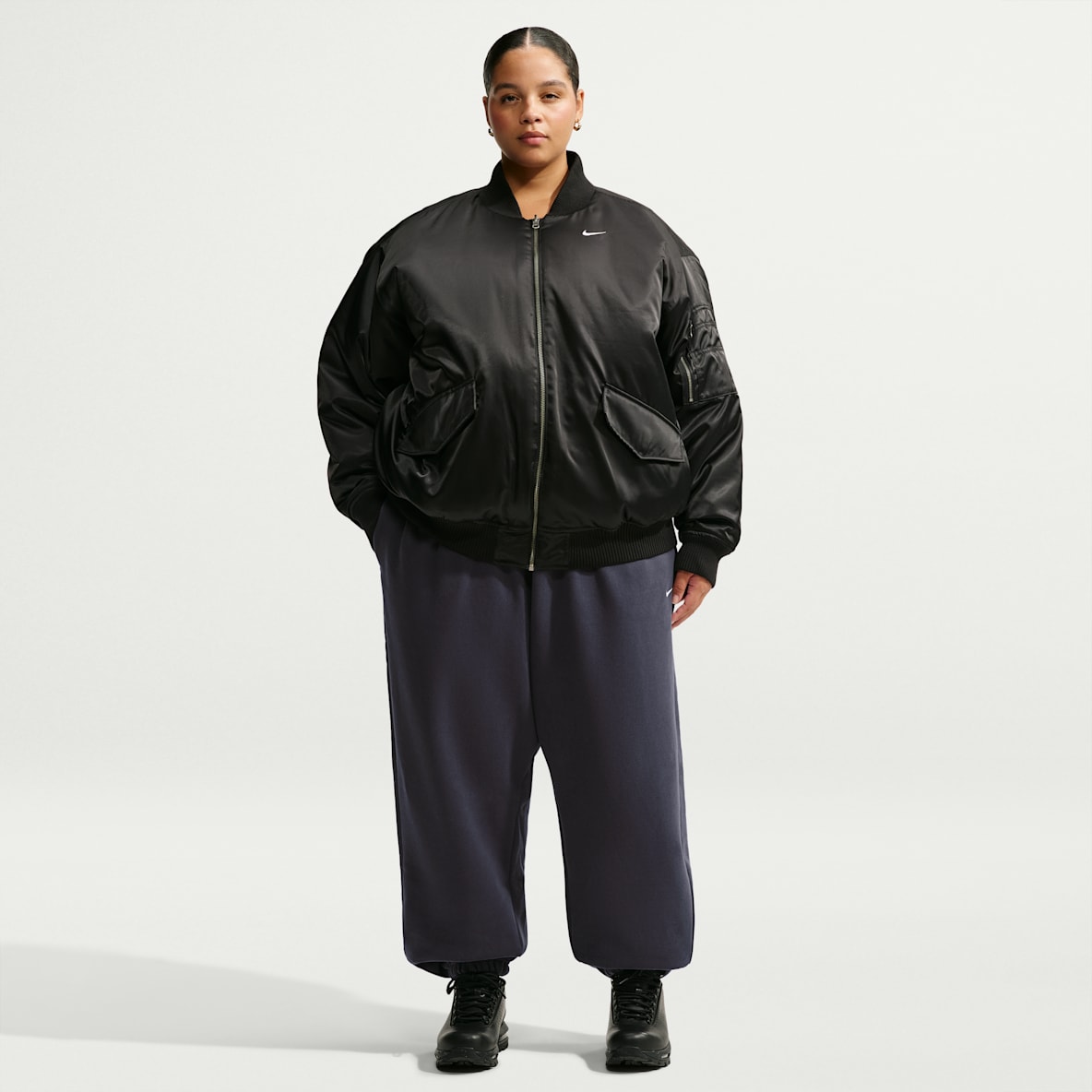 Nike Studio Fleece Medium Weight Pants de tiro alto oversized con puño para mujer (talla grande)