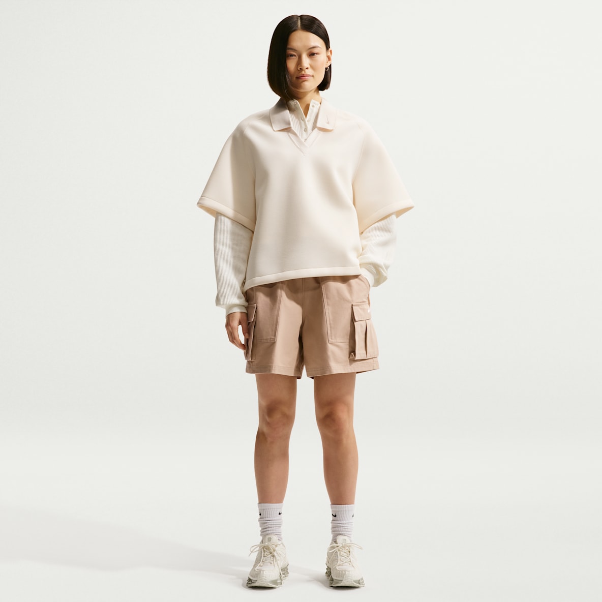 Nike Sportswear Women's Mid-Rise Loose 5" Cargo Shorts