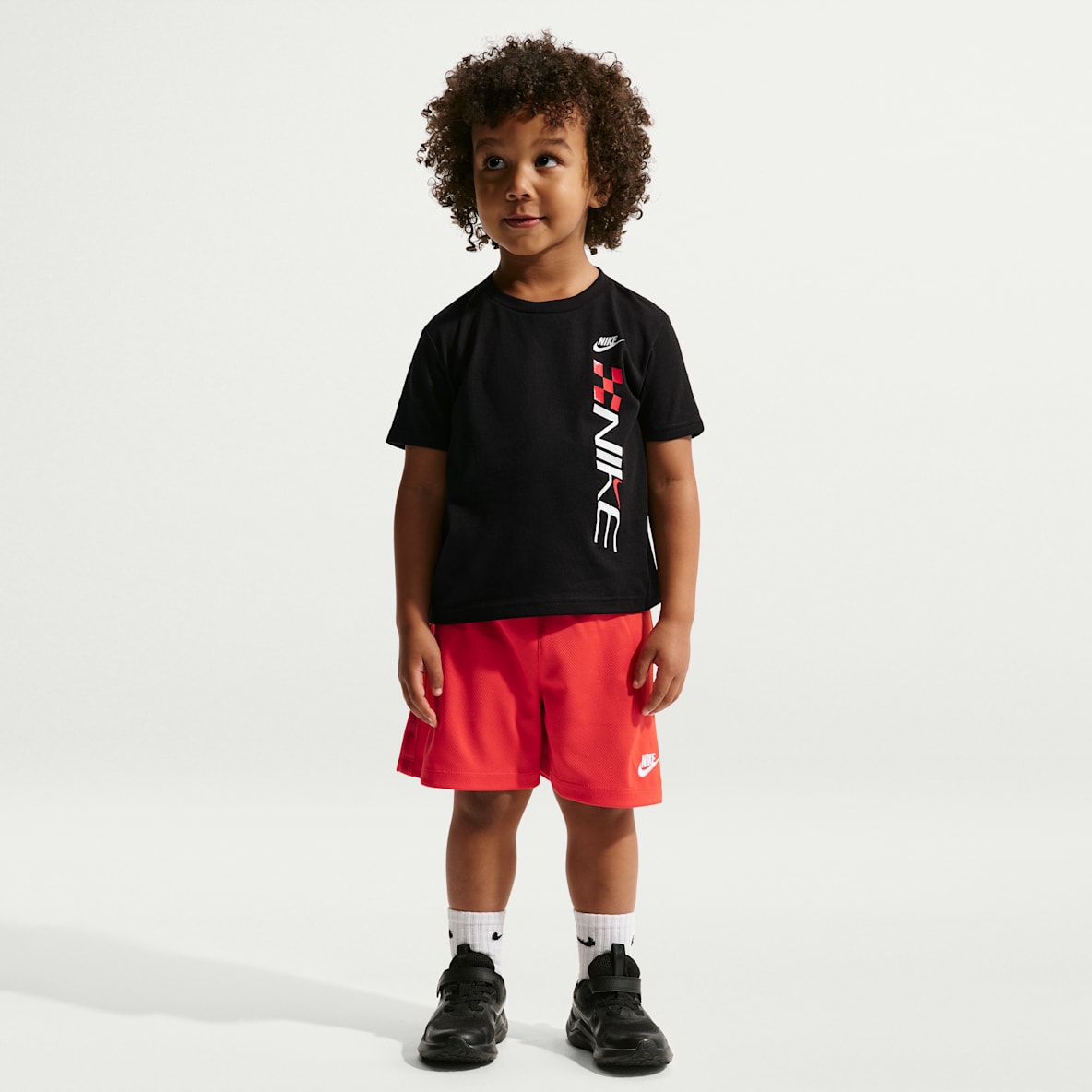 Nike Sportswear Conjunto de 2 piezas Victory Lap con shorts de malla infantil