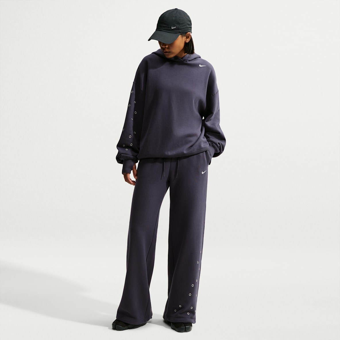 Nike Studio Fleece Medium Weight Pants de tiro medio y pierna amplia para mujer