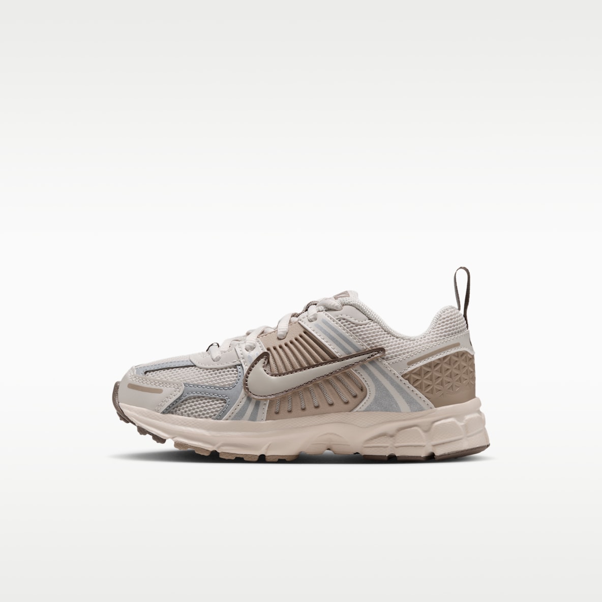 Nike Vomero 5 Little Kids' Shoes (Classic laces)