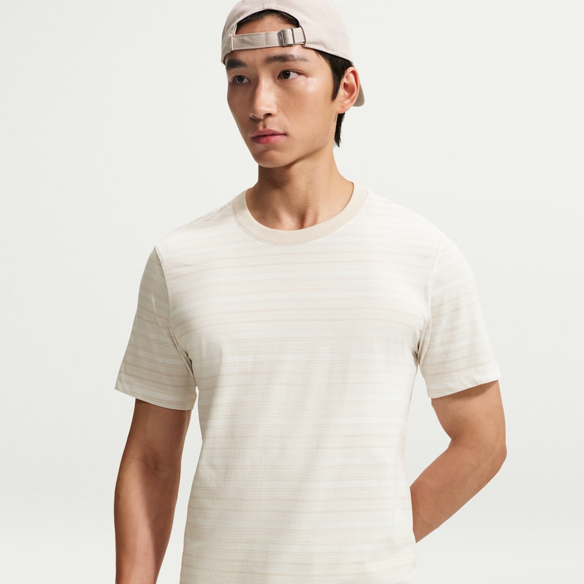 Nike Sportswear 男款條紋 T 恤