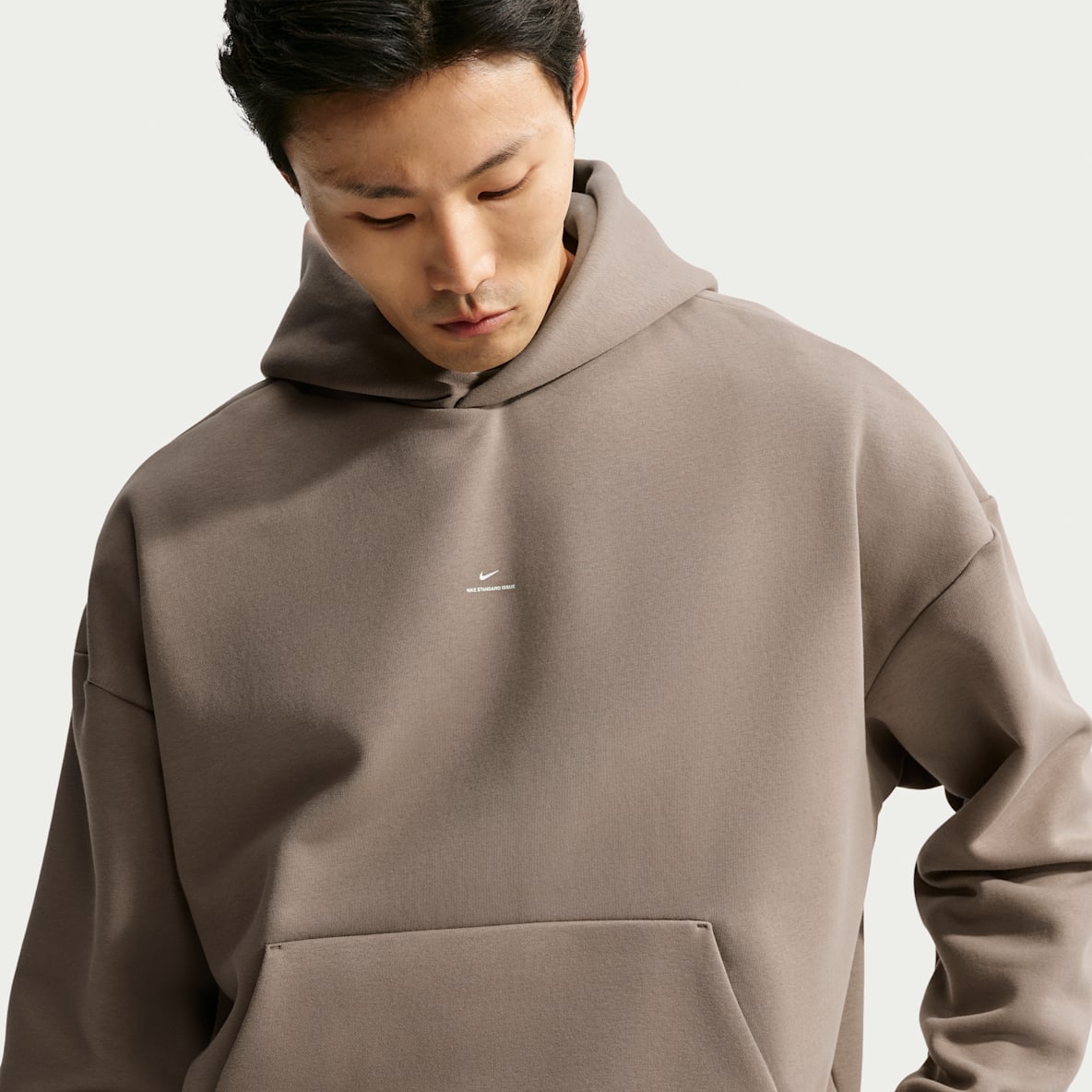 Nike Standard Issue Sudadera con capucha de básquetbol de tejido cepillado Therma-FIT - Hombre