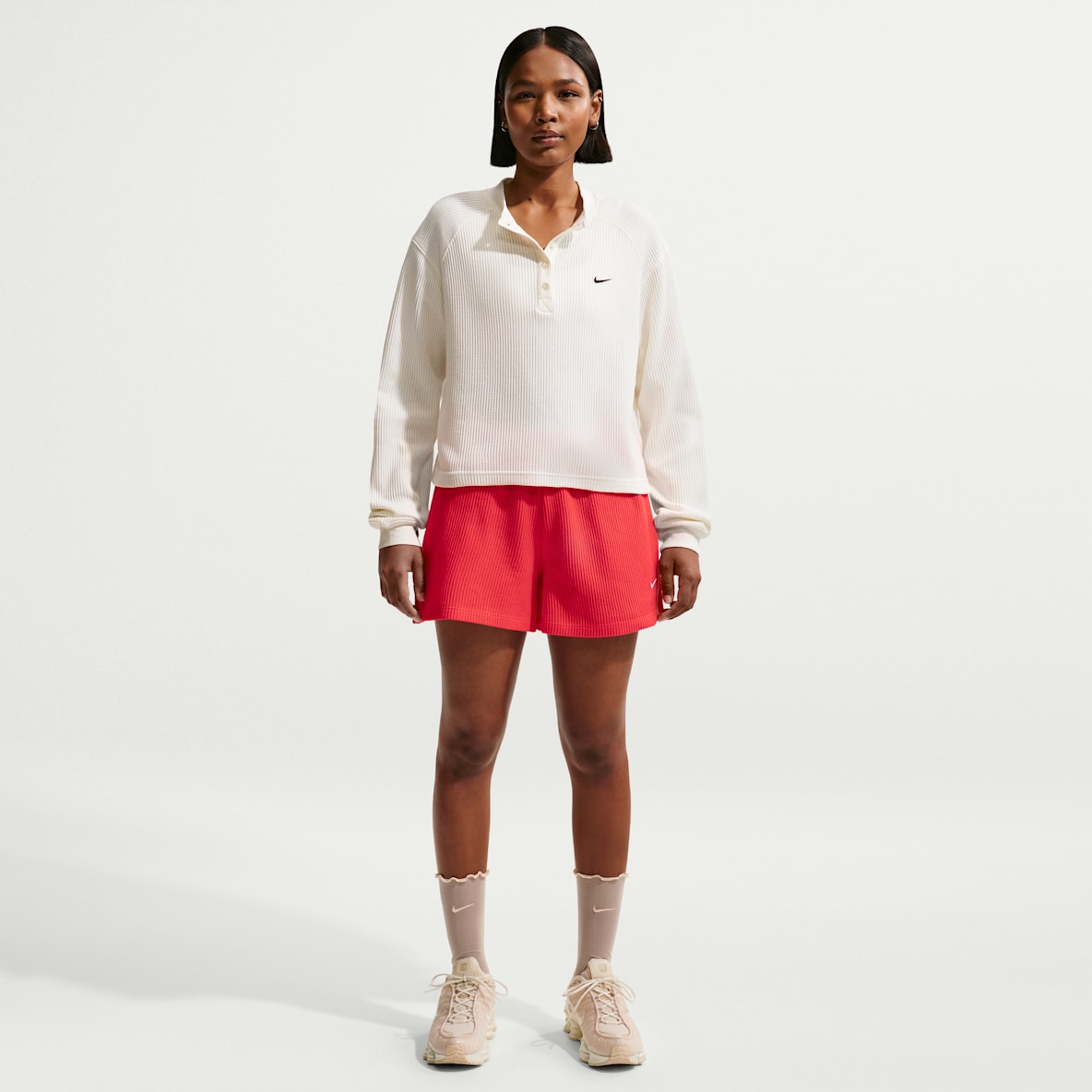 Nike Sportswear Chill Waffle Shorts de tiro medio holgados para mujer