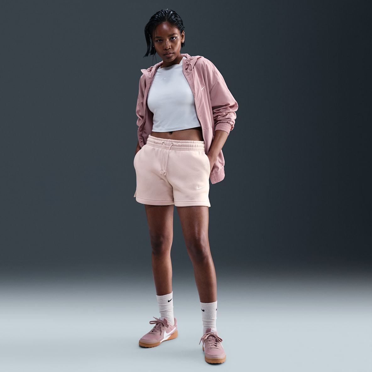 Nike Sportswear Phoenix Fleece Shorts de tiro medio de 10 cm para mujer