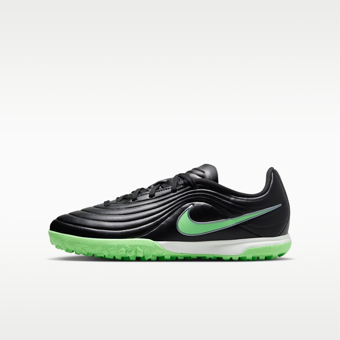 Nike Jr. Tiempo Maestro Academy Older Kids' Turf Low-Top Football Shoes