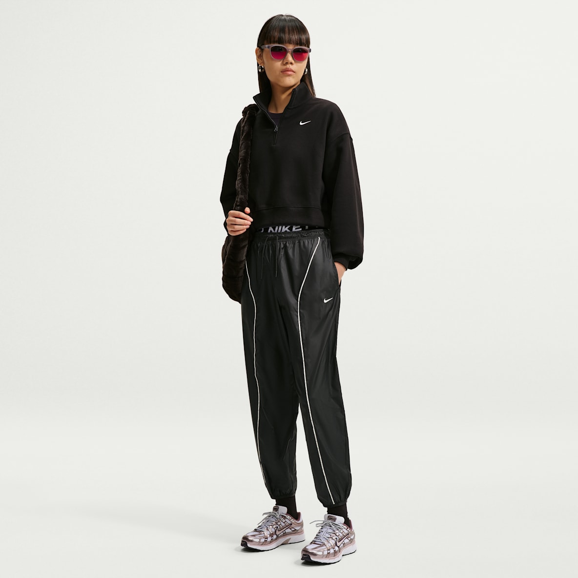 Nike Sportswear Women's Mid-Rise Repel Woven Trousers