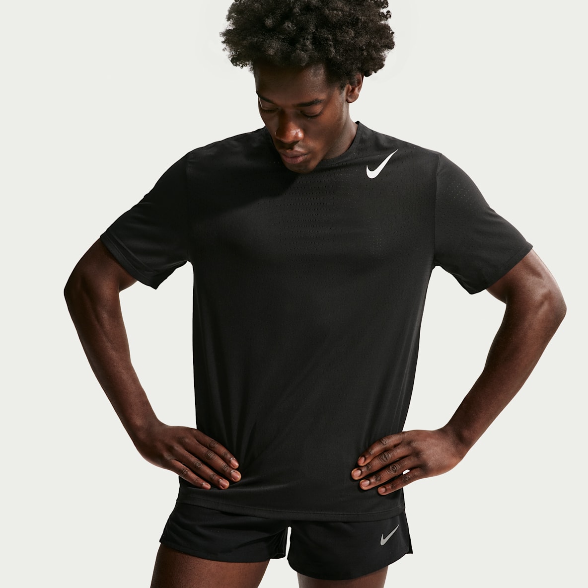 Nike AeroSwift Men's Dri-FIT ADV Short-Sleeve Running Top