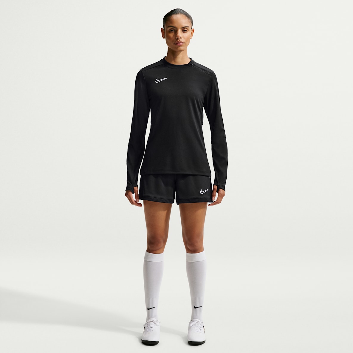 Nike Academy Shorts de fútbol Dri-FIT de 10 cm para mujer