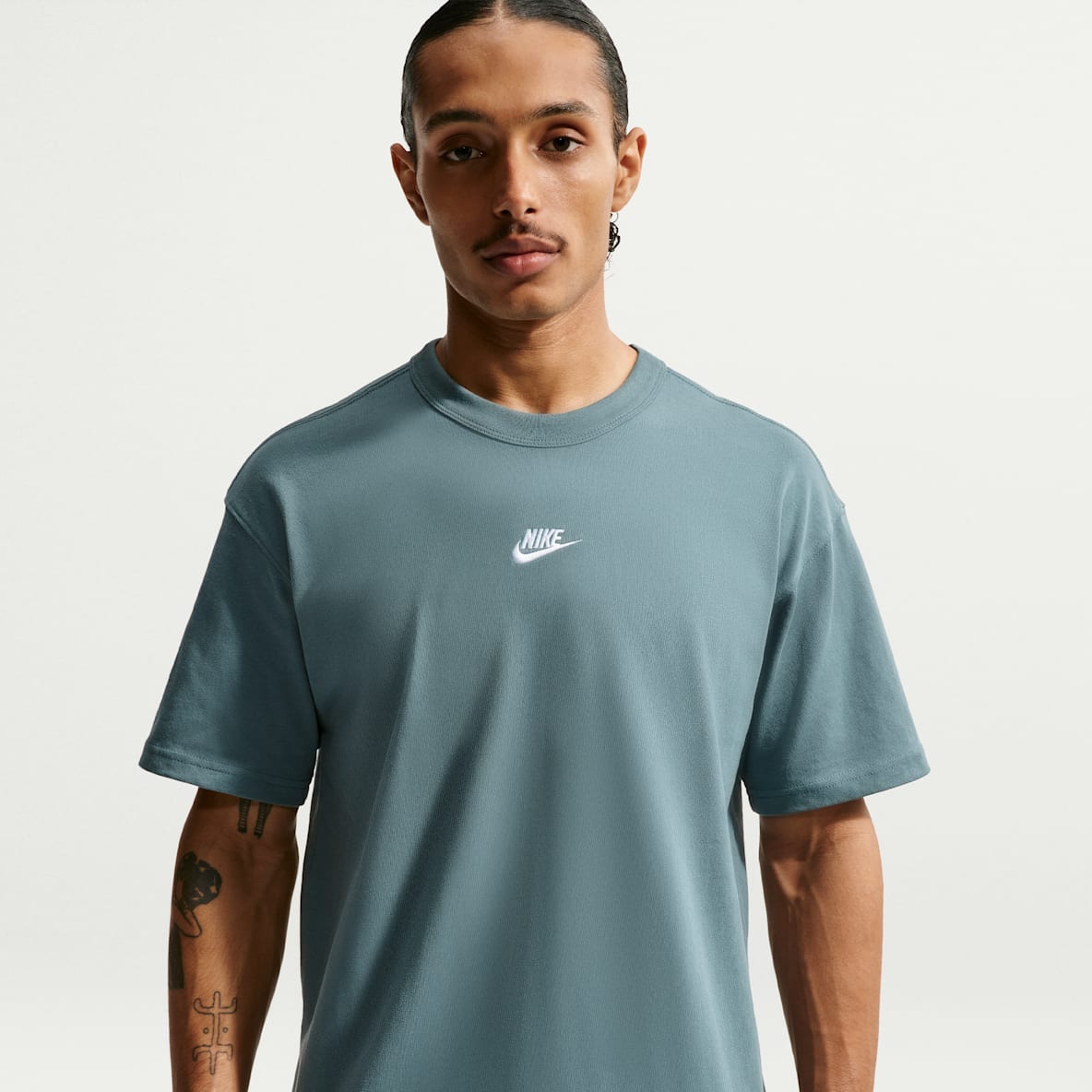 Nike Sportswear Premium Essentials Men's T-Shirt