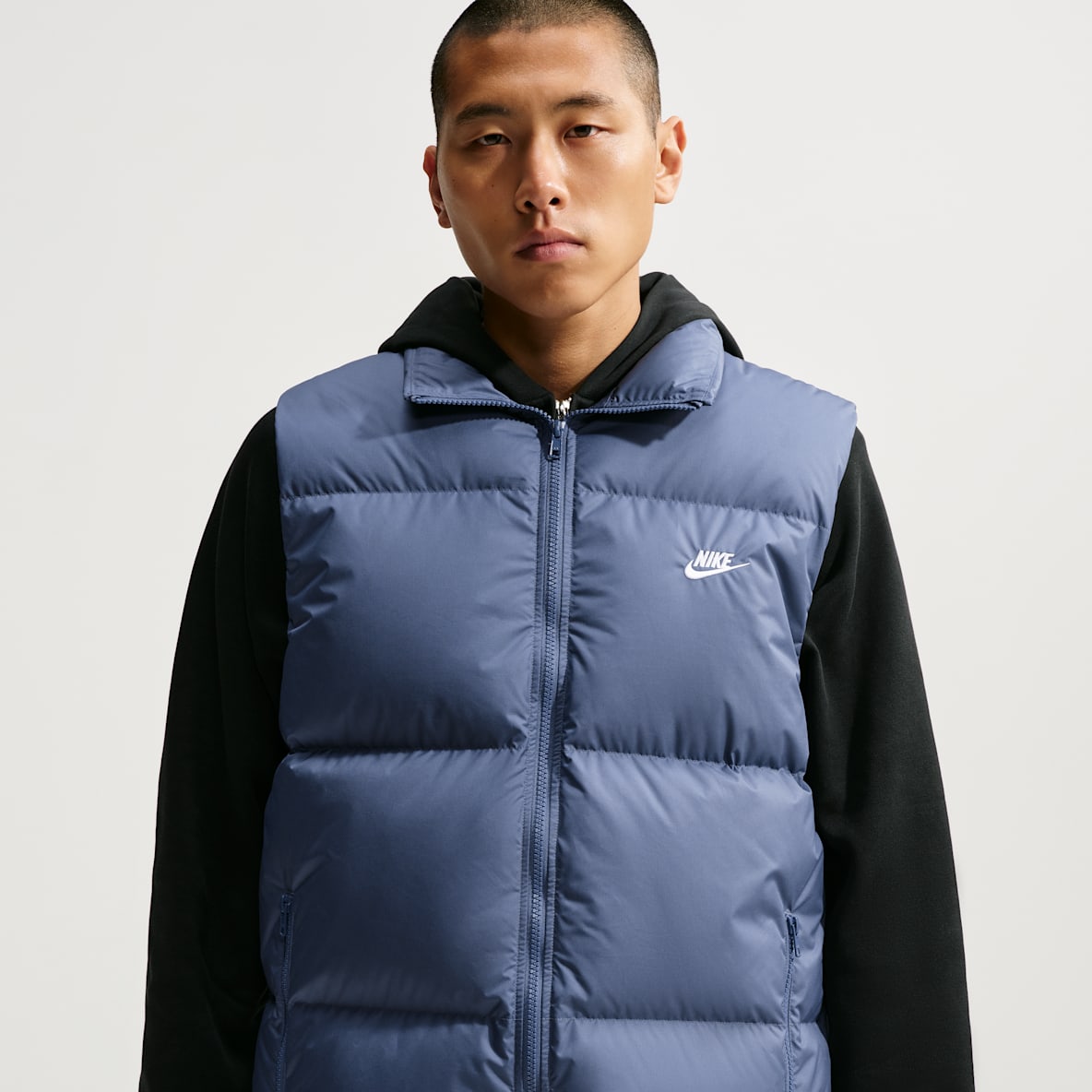 나이키 스포츠웨어 클럽 남성 써마 핏 다운 패딩 조끼