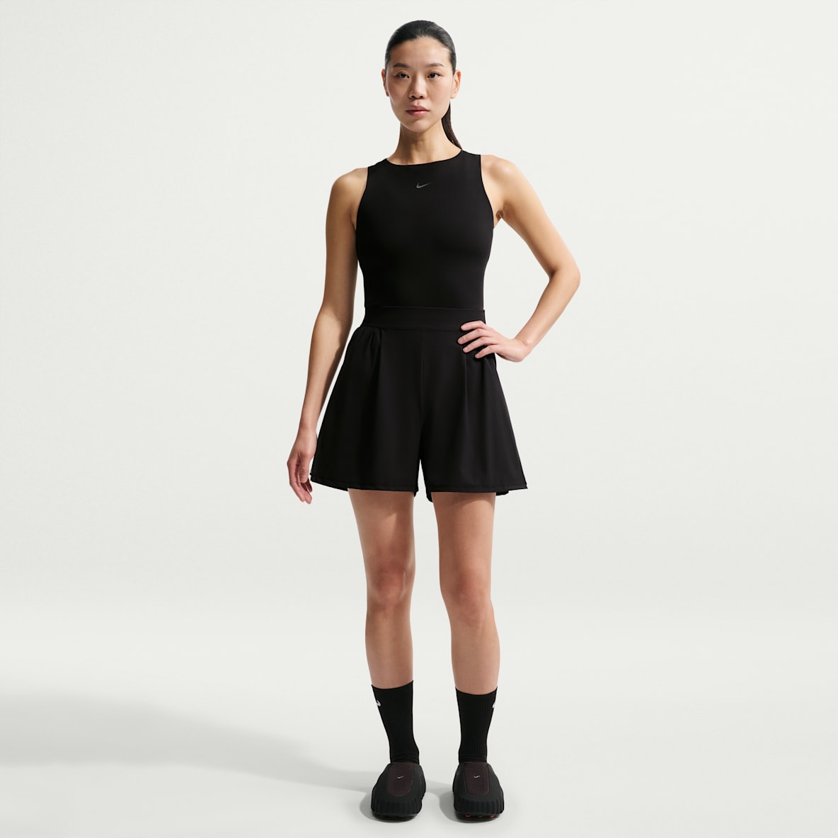 나이키 24.7 퍼펙트스트레치 여성 드라이 핏 하이웨이스트 쇼츠