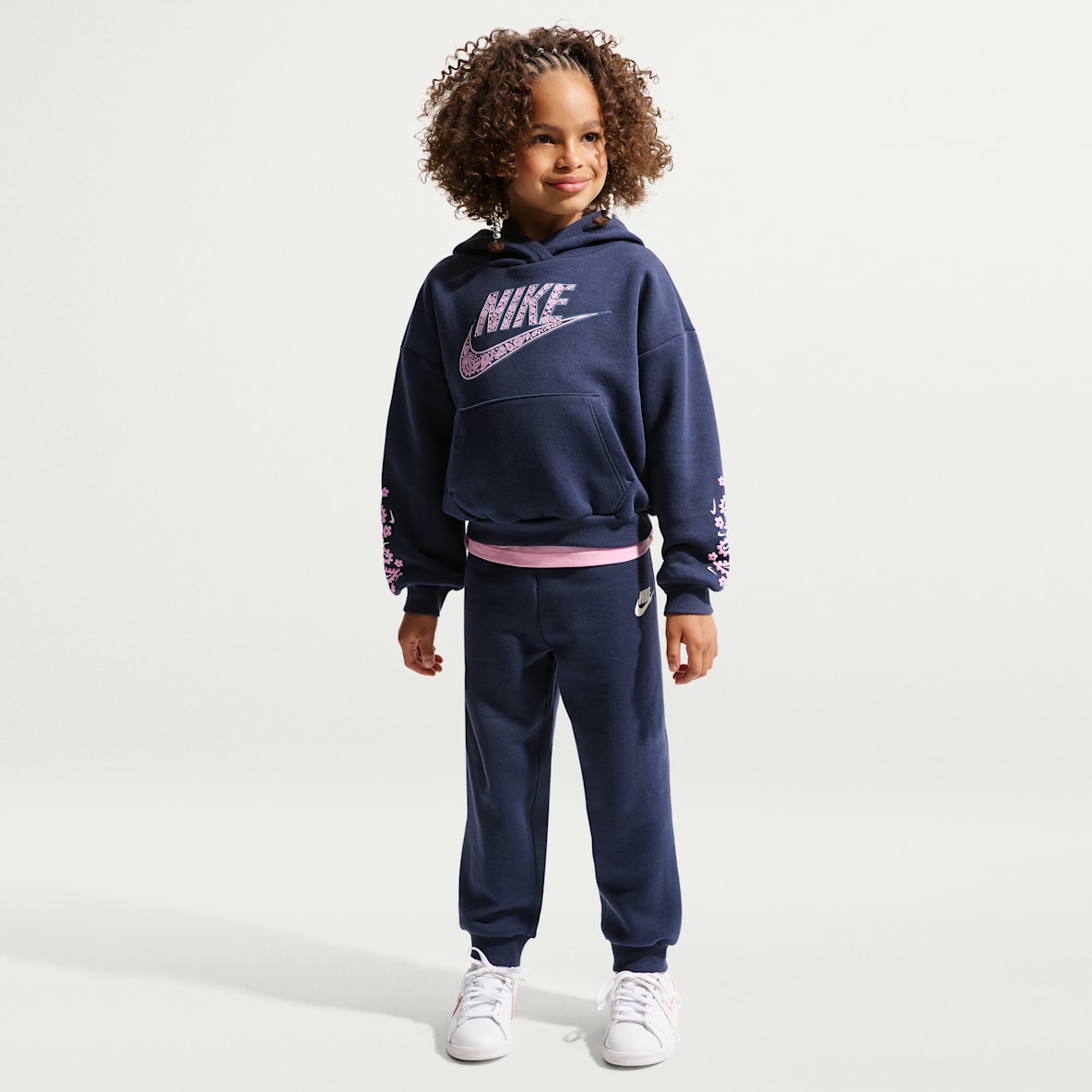 Nike Retro Remix Conjunto de sudadera con gorro y pantalones de entrenamiento para niños talla pequeña