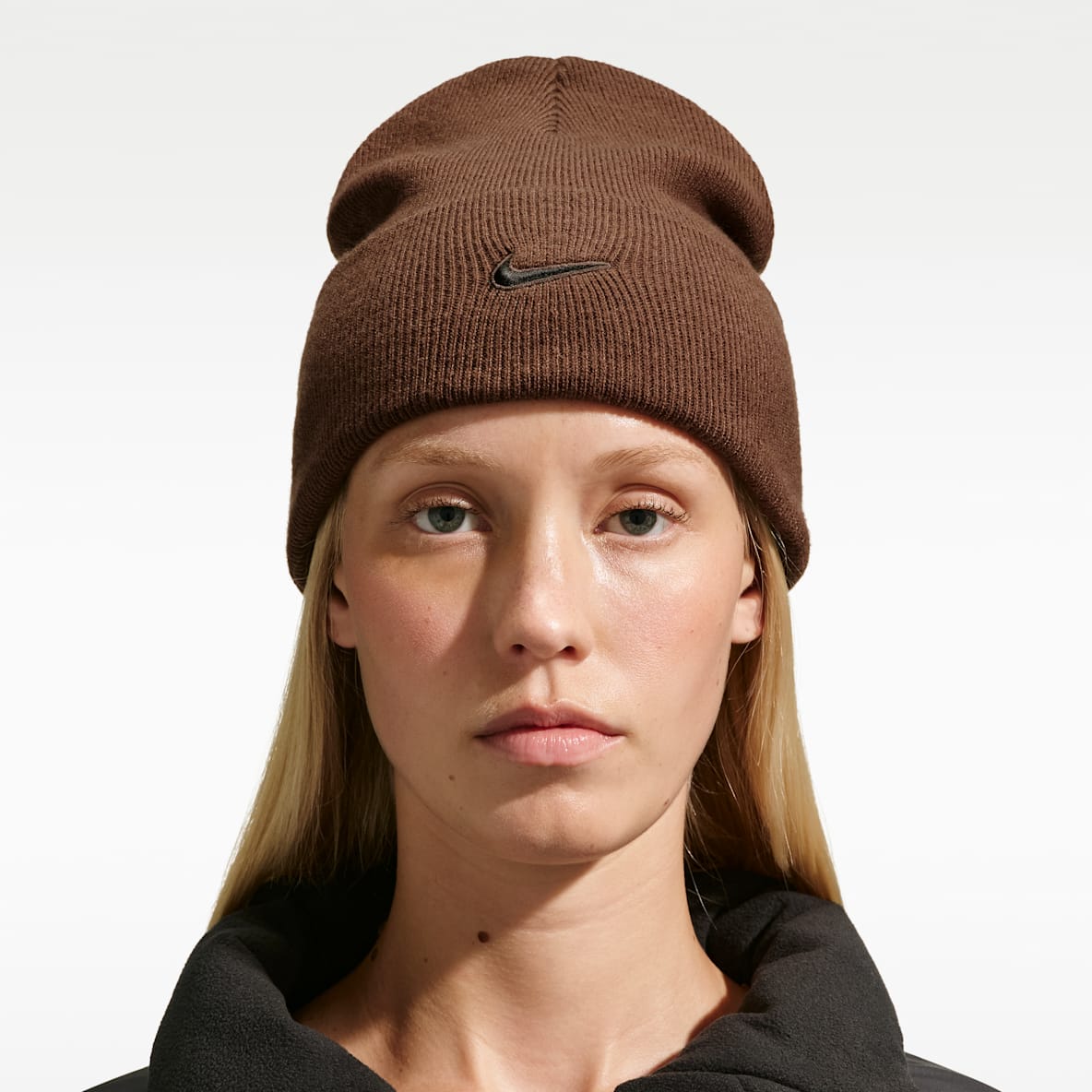 Nike Peak Swoosh Beanie