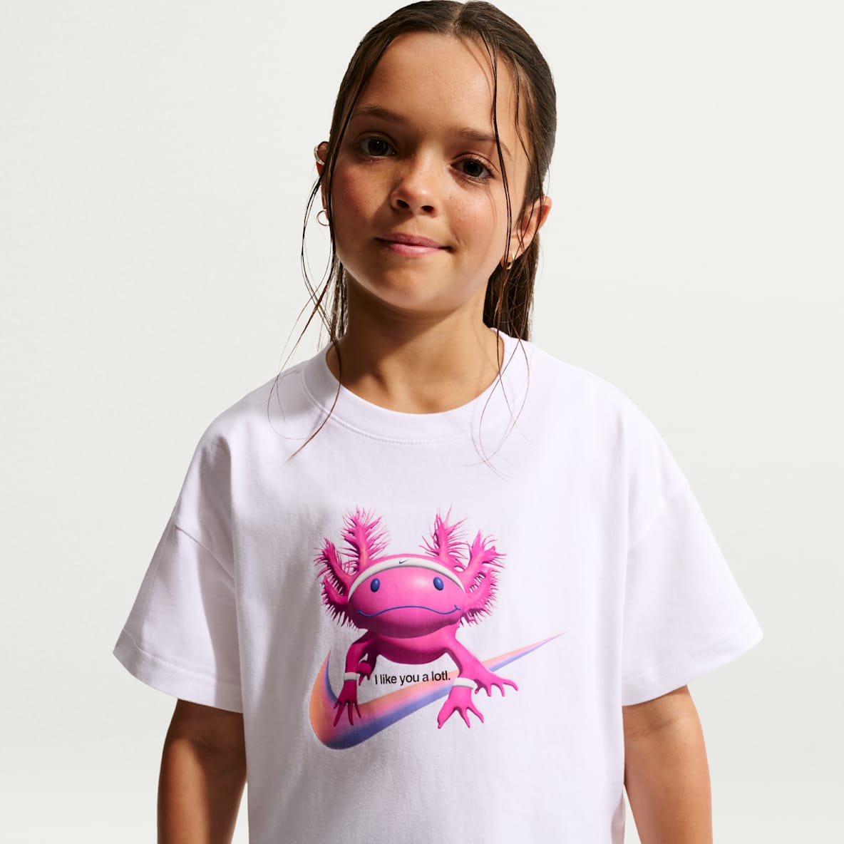 Nike Sportswear Older Kids' (Girls') Boxy T-Shirt