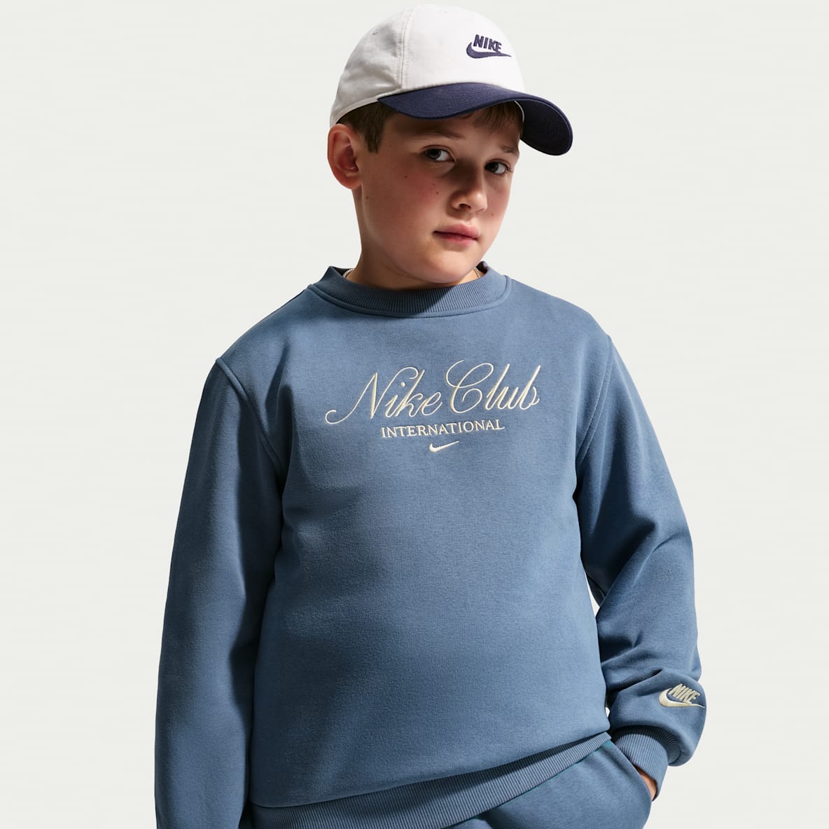 Nike Sportswear  Older Kids' Fleece Crew-Neck Sweatshirt