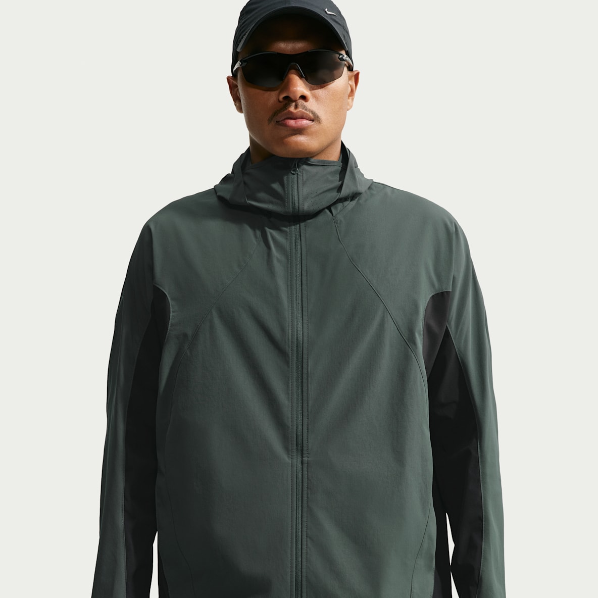 Nike Tech Helios Dri-FIT Shell mit langen Ärmeln (Herren)