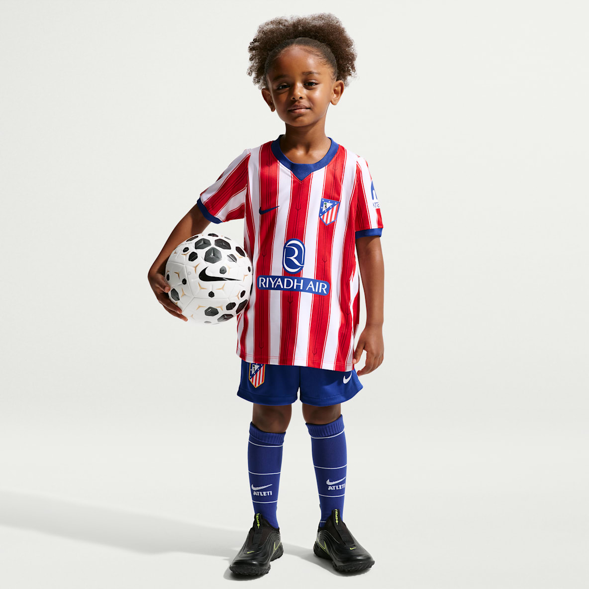 Atlético Madrid 2026/27 Stadium hazai Nike Soccer háromrészes replikaszett kisgyerekeknek