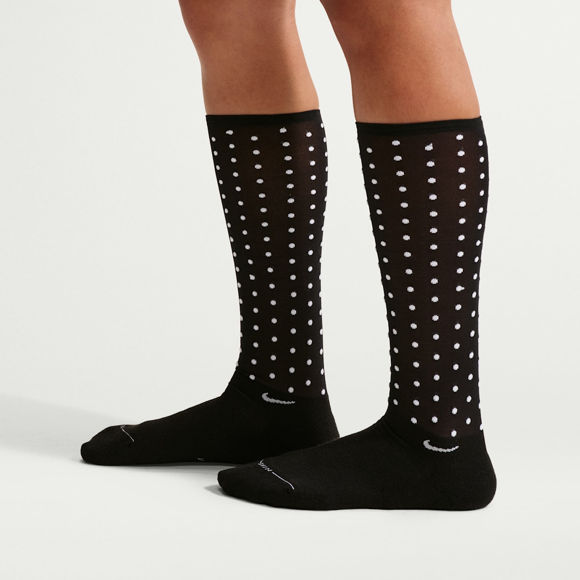 Nike Everyday Elevated Over-the-Calf Sheer Socks (1 Pair)